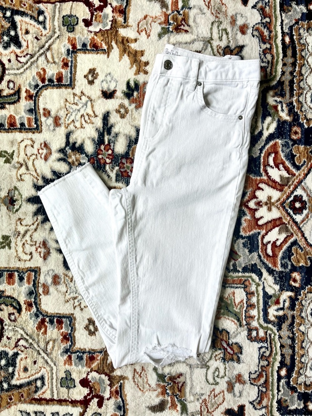 Wild Fable White High Rise Skinny Jeans Distressed Ripped Stretch Denim Women 6